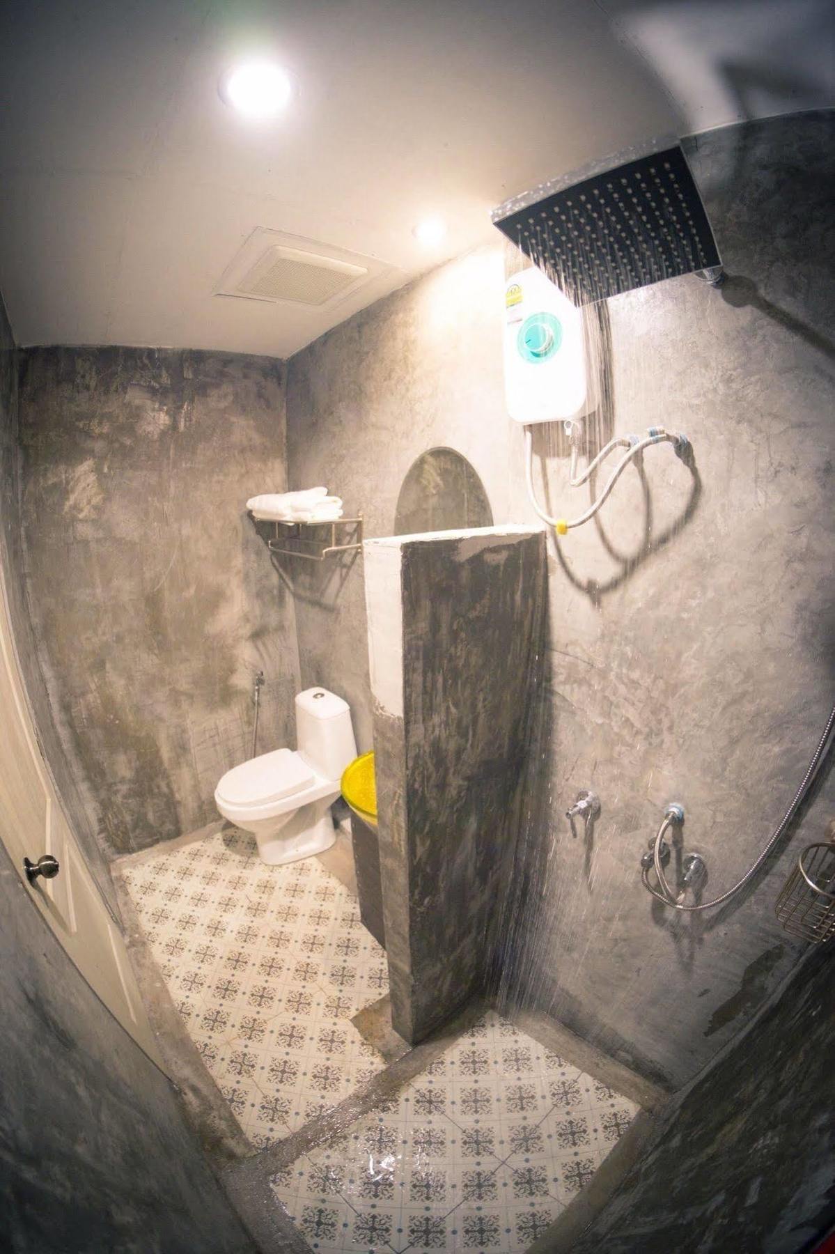 צ'נטאבורי Oyo 671 Laluna River House מראה חיצוני תמונה
