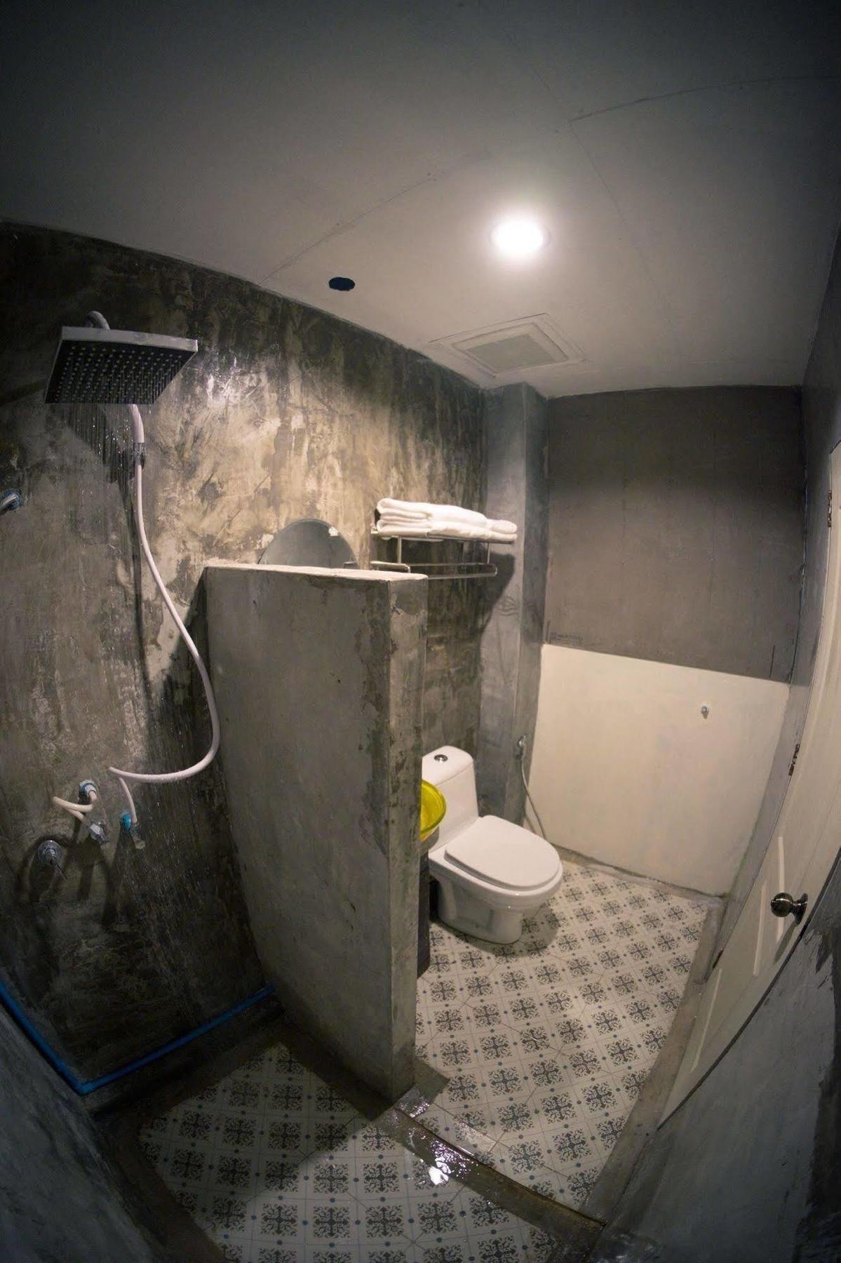 צ'נטאבורי Oyo 671 Laluna River House מראה חיצוני תמונה