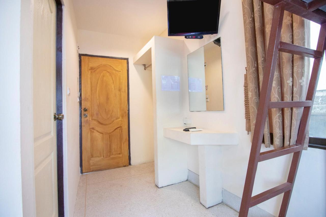 צ'נטאבורי Oyo 671 Laluna River House מראה חיצוני תמונה